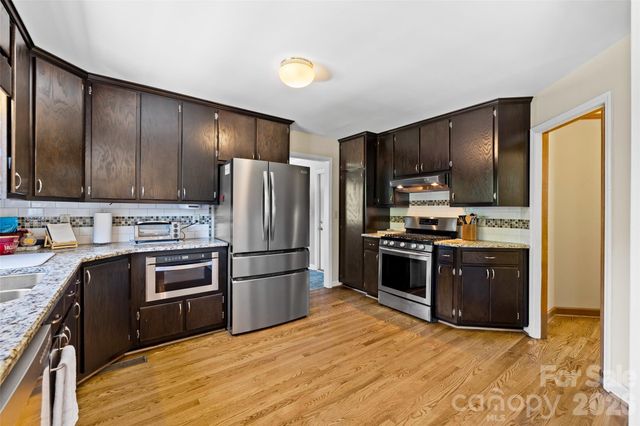 3010 Eaker Drive, Cherryville, NC 28021