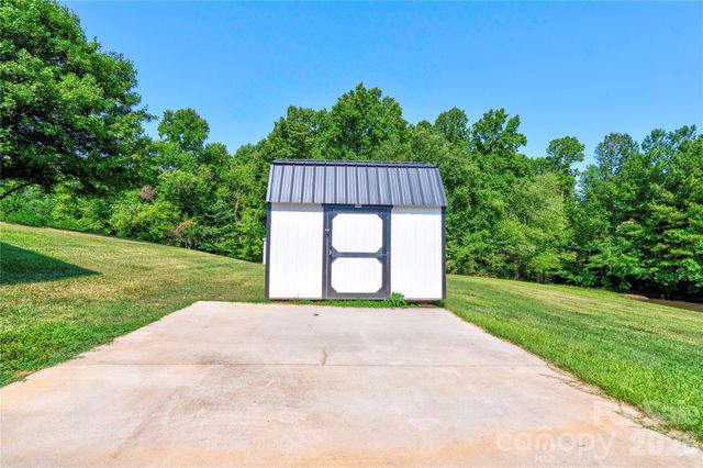 3010 Eaker Drive, Cherryville, NC 28021
