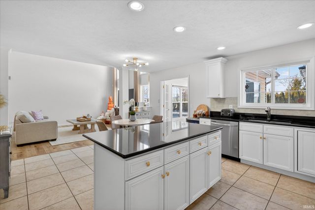 54855 Springfield Trace Drive, Osceola, IN 46561