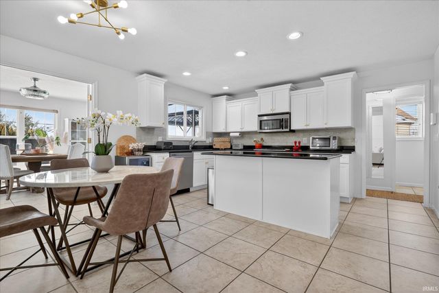 54855 Springfield Trace Drive, Osceola, IN 46561