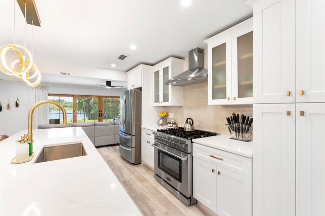 8416 Pine Tree Lane, Lake Clarke Shores, FL 33406