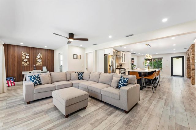 8416 Pine Tree Lane, Lake Clarke Shores, FL 33406