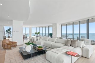 175 SE 25th. 3401/3402 3401/3402, Miami, FL 33129