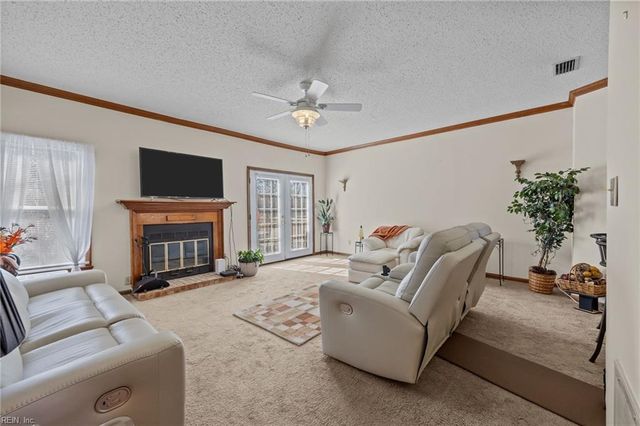 4237 Minnard CT, Virginia Beach, VA 23462