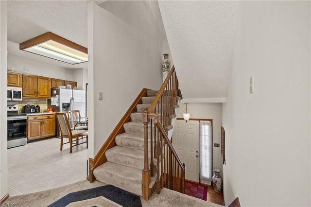 4237 Minnard CT, Virginia Beach, VA 23462