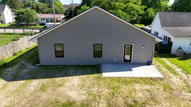 721 W Cross Street, Brownstown, IN 47220