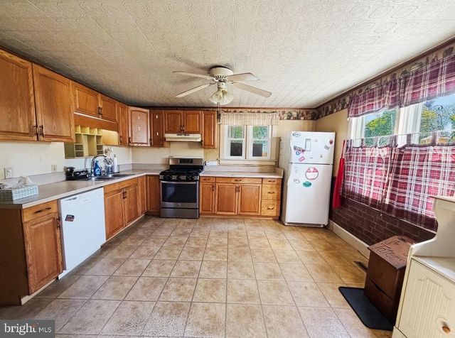 498 MAIN ST, Little Creek, DE 19961