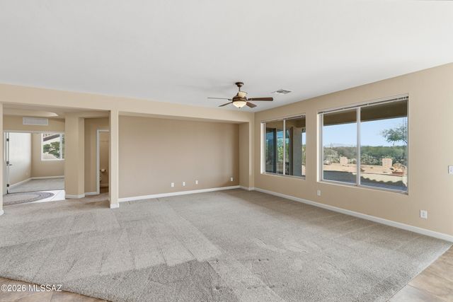 600 N Alexis Loop, Green Valley, AZ 85614