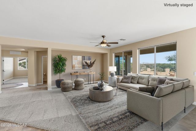 600 N Alexis Loop, Green Valley, AZ 85614