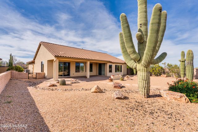 600 N Alexis Loop, Green Valley, AZ 85614