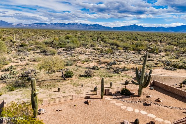 600 N Alexis Loop, Green Valley, AZ 85614