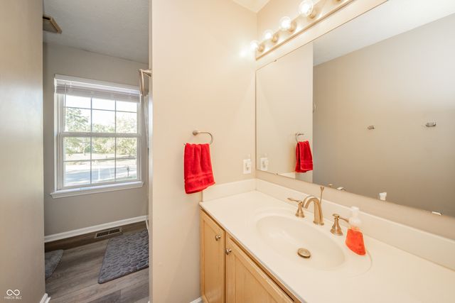 5777 Skipton Court, Noblesville, IN 46062