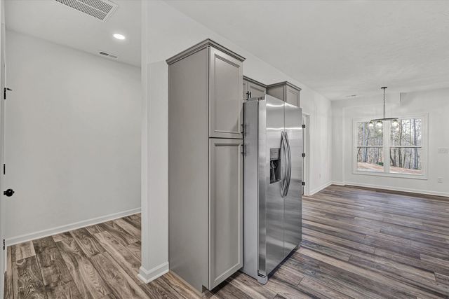 103 Bluff CT, Moneta, VA 24121