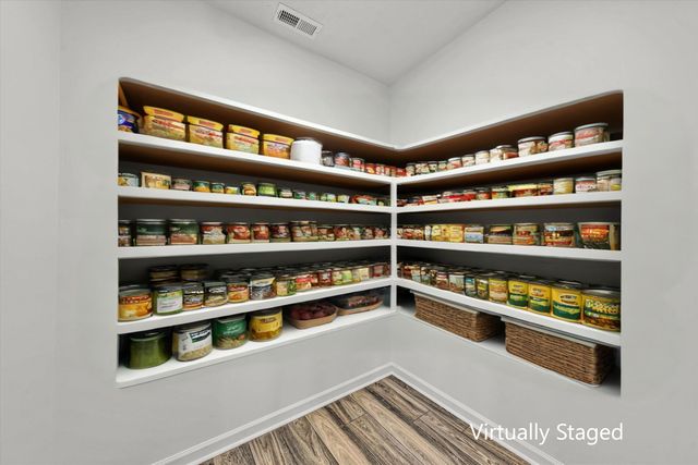 103 Bluff CT, Moneta, VA 24121