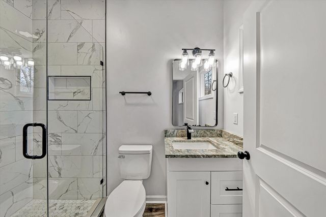 103 Bluff CT, Moneta, VA 24121