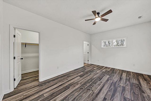 103 Bluff CT, Moneta, VA 24121