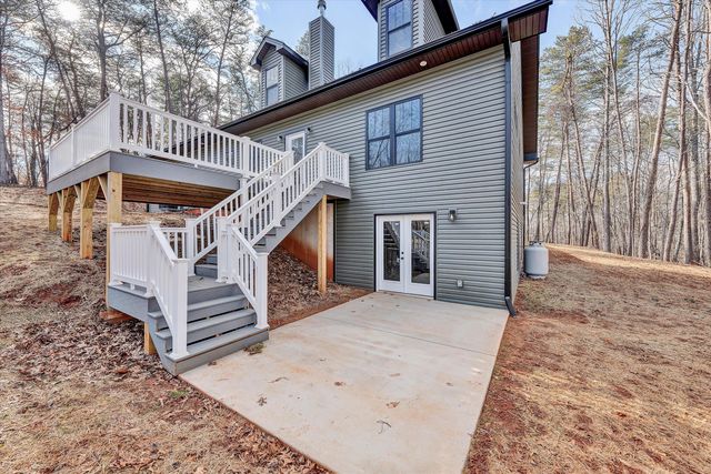 103 Bluff CT, Moneta, VA 24121