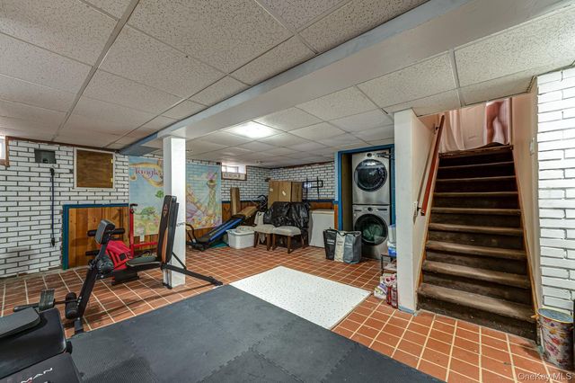 22 Dollard Drive, North Babylon, NY 11703