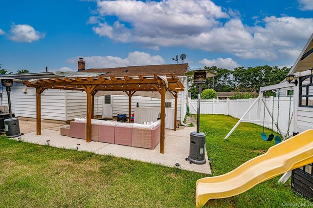 22 Dollard Drive, North Babylon, NY 11703