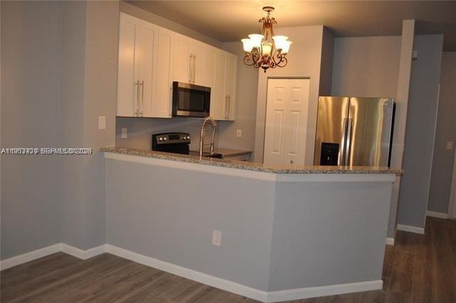 8306 Santa Monica Ave, Tamarac, FL 33321