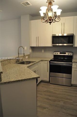 8306 Santa Monica Ave, Tamarac, FL 33321