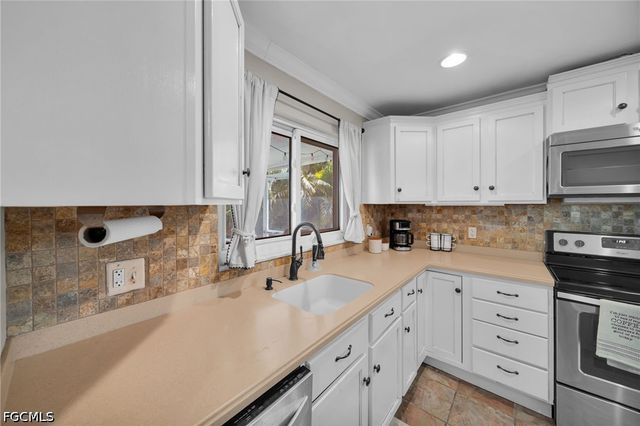 873 Hofstra DR, Fort Myers, FL 33919