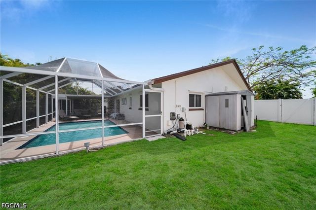 873 Hofstra DR, Fort Myers, FL 33919