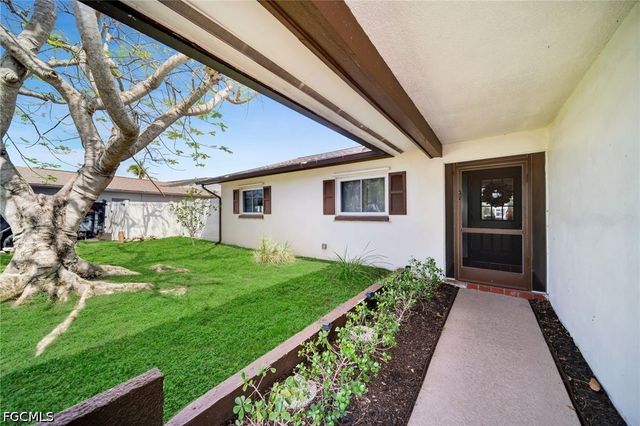 873 Hofstra DR, Fort Myers, FL 33919