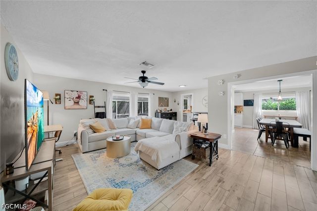 873 Hofstra DR, Fort Myers, FL 33919