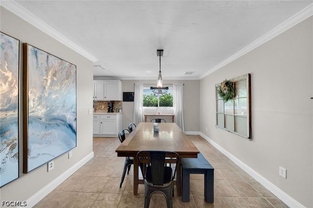 873 Hofstra DR, Fort Myers, FL 33919