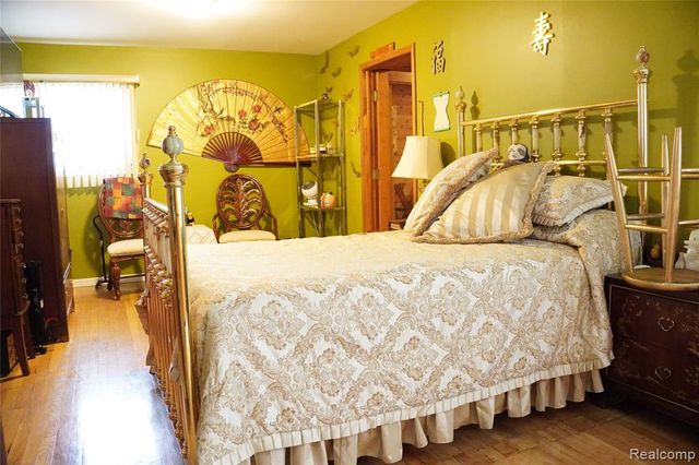 19445 Mcintyre Street, Detroit, MI 48219