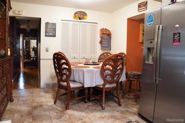 19445 Mcintyre Street, Detroit, MI 48219