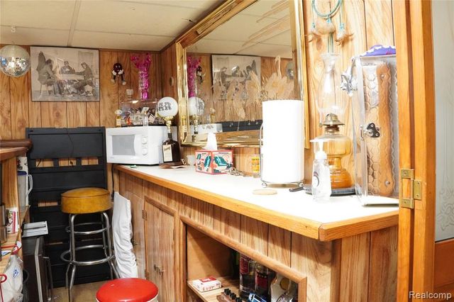 19445 Mcintyre Street, Detroit, MI 48219