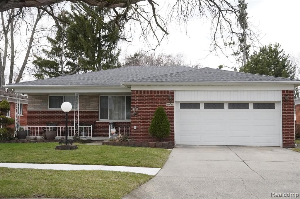 19445 Mcintyre Street, Detroit, MI 48219