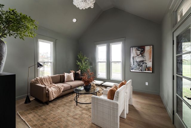 1020 N 7th St, Nashville, TN 37207