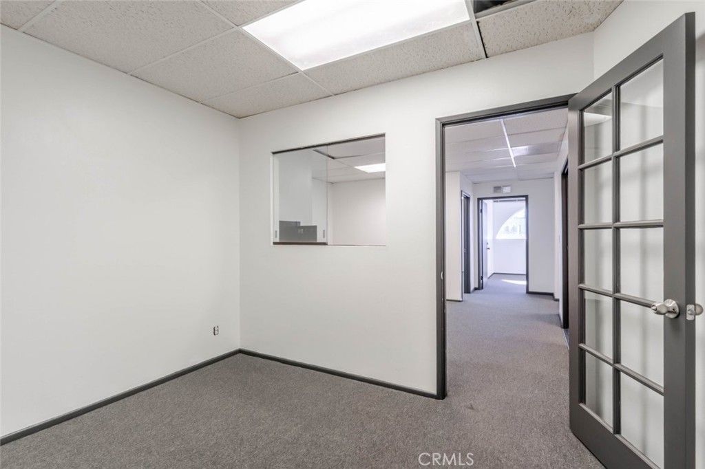 14847 Magnolia Boulevard 201, Sherman Oaks, CA 91403 — photo 3