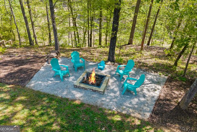 516 Winding Way, Hartwell, GA 30643