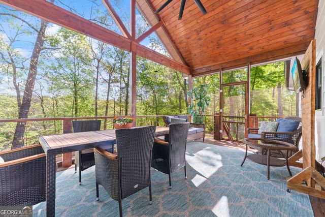 516 Winding Way, Hartwell, GA 30643