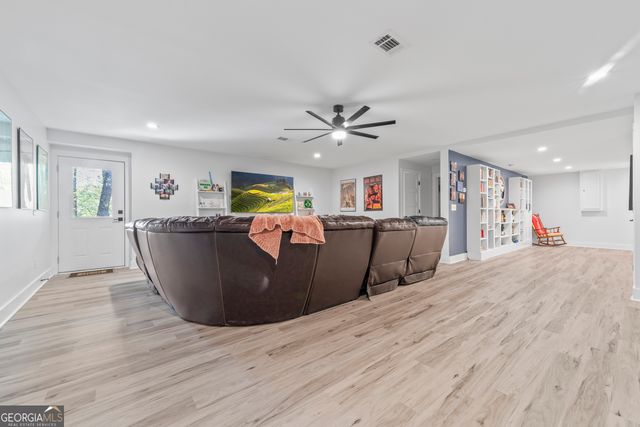 516 Winding Way, Hartwell, GA 30643