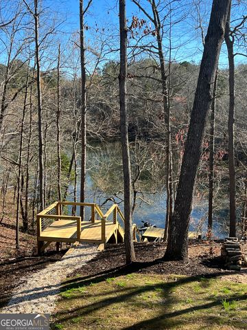 516 Winding Way, Hartwell, GA 30643