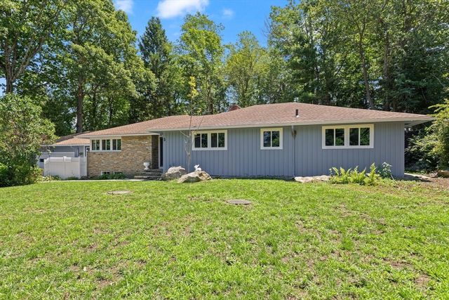 5 Woodland Drive, Paxton, MA 01612
