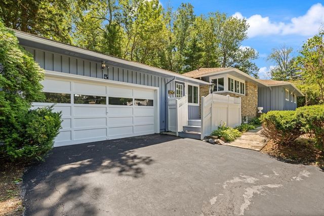 5 Woodland Drive, Paxton, MA 01612