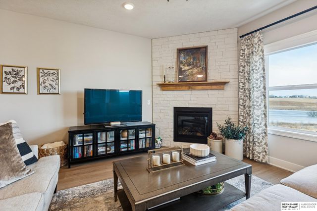 7314 N 177th Street, Bennington, NE 68007