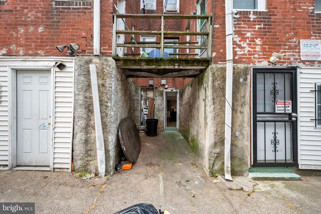 205 WEMBLY RD, Upper Darby, PA 19082