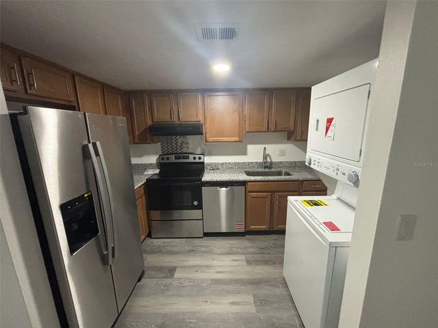 5930 VILLAGE CIRCLE GE, Orlando, FL 32822