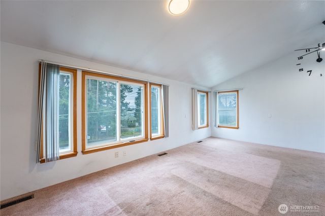 14239 8th Avenue S, Burien, WA 98168