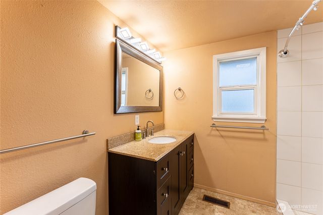 14239 8th Avenue S, Burien, WA 98168