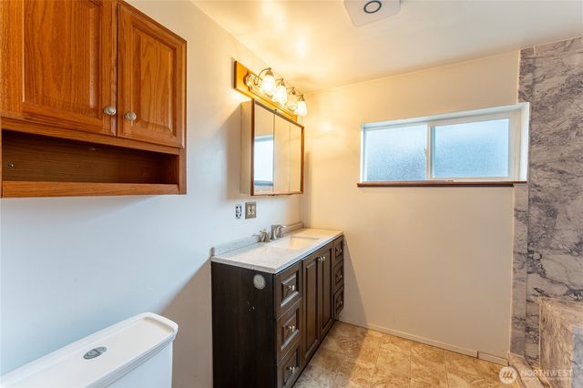 14239 8th Avenue S, Burien, WA 98168