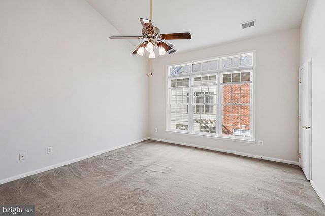 1324 ADAMS CT, Arlington, VA 22201