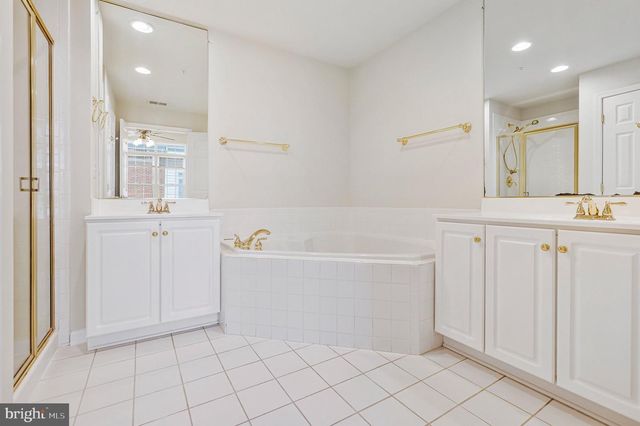 1324 ADAMS CT, Arlington, VA 22201